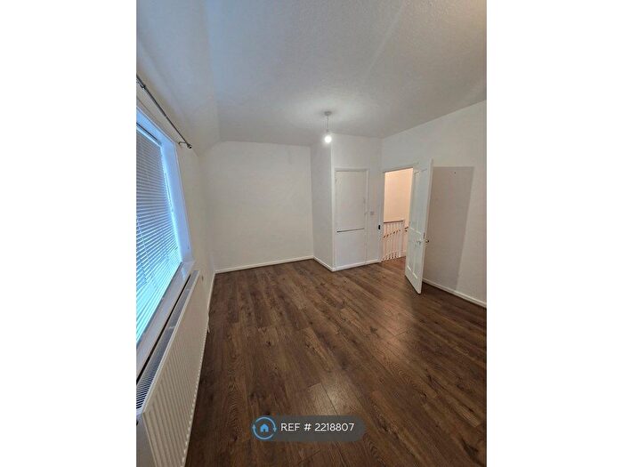 3 Bedroom Terraced House To Rent In Churchdown, Bromley, BR1