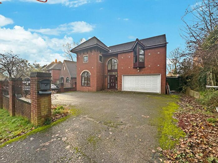 6 Bedroom Detached House For Sale In Lower Leigh Road, Westhoughton, BL5