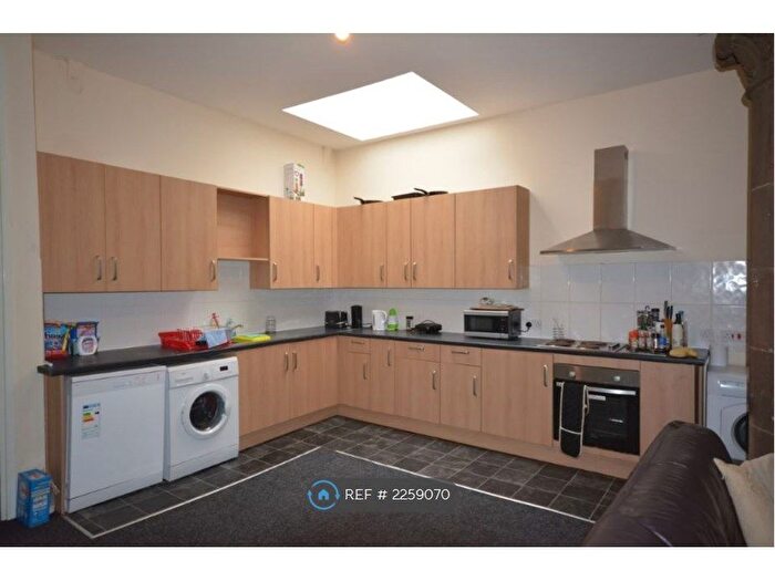 7 Bedroom Flat To Rent In Hanover Street, Sheffield, S3