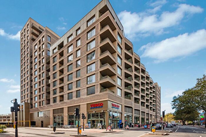 Apartment For Sale In Phoenix Court, Gasholder Place, Oval Village, SE11