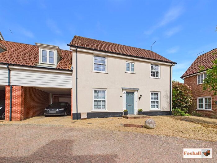 4 Bedroom Link Detached House For Sale In Griffiths Close, Ipswich, IP4