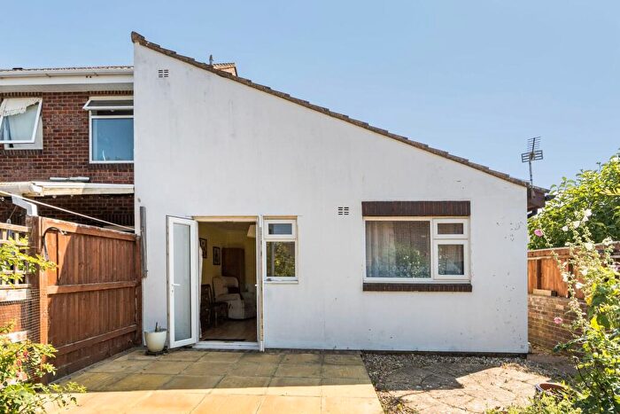2 Bedroom Semi-Detached Bungalow For Sale In Laburnum Close, Frome, BA11