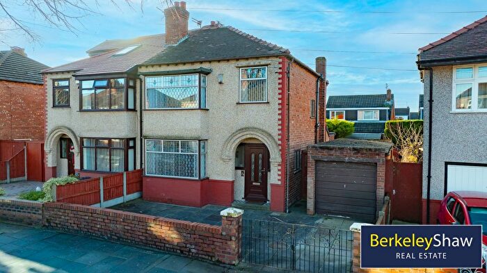 3 Bedroom Semi-Detached House For Sale In Old Farm Road, Crosby, Liverpool, L23