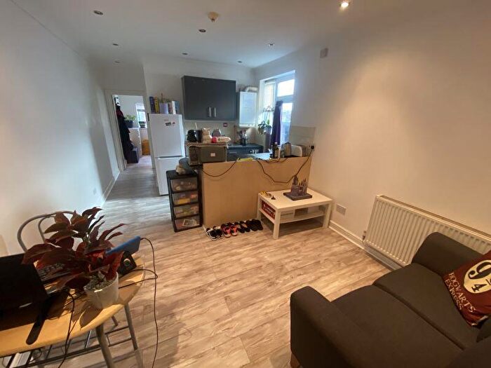 1 Bedroom Flat To Rent In Allensbank Road, Cardiff, CF14