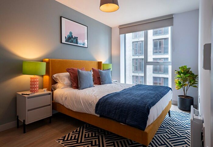 1 Bedroom Apartment To Rent In Dockside, Edinburgh, EH6