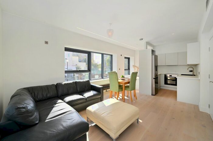 2 Bedroom Flat To Rent In Ladbroke Grove, Notting Hill, W10