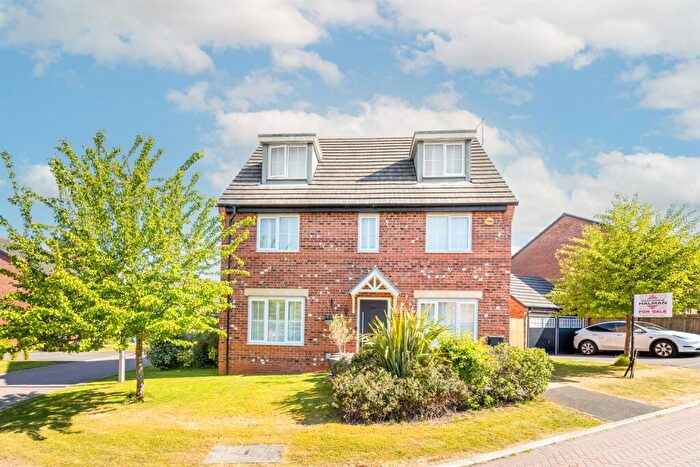 5 Bedroom Detached House For Sale In Double Bedroom Freehold House In Sandstone Lane, CW6