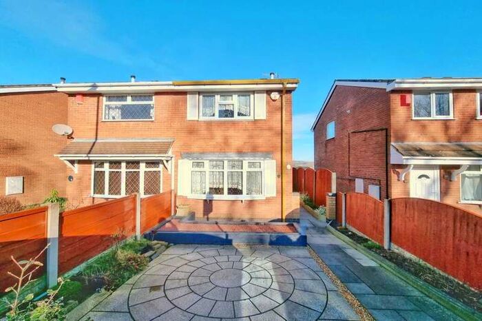 2 Bedroom Semi-Detached House To Rent In Checkley Grove, Stoke-on-trent, ST3