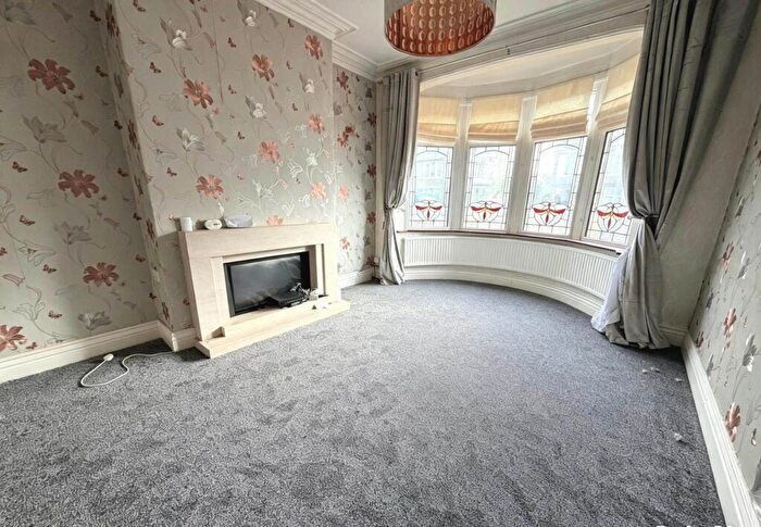 3 Bedroom Detached Bungalow To Rent In Horncliffe Road, Blackpool, FY4