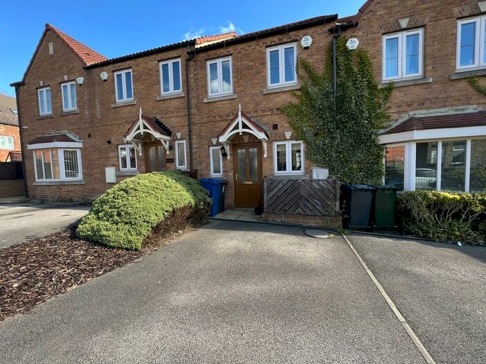 2 Bedroom Town House To Rent In Bellcross Gardens, Cudworth, Barnsley, S72