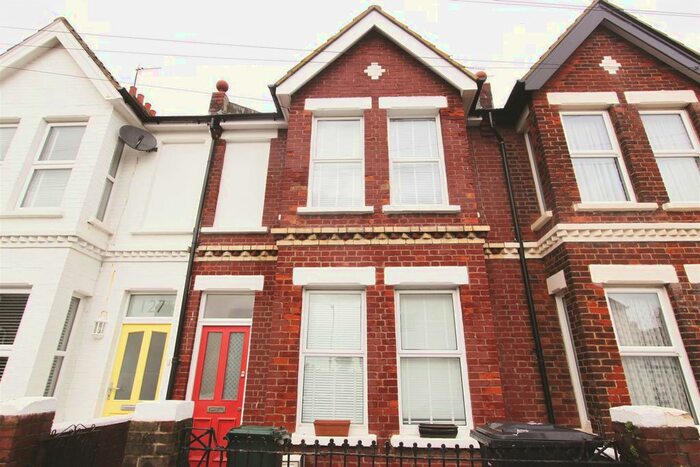 3 Bedroom Property To Rent In Montgomery Street, Hove, BN3