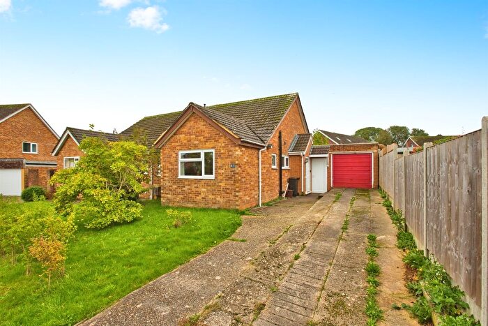 2 Bedroom Semi-Detached Bungalow For Sale In Bushfield Road, Crewkerne, TA18