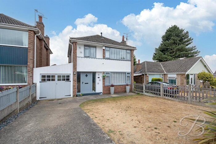 3 Bedroom Detached House For Sale In Hillfield Gardens, Nottingham, NG5