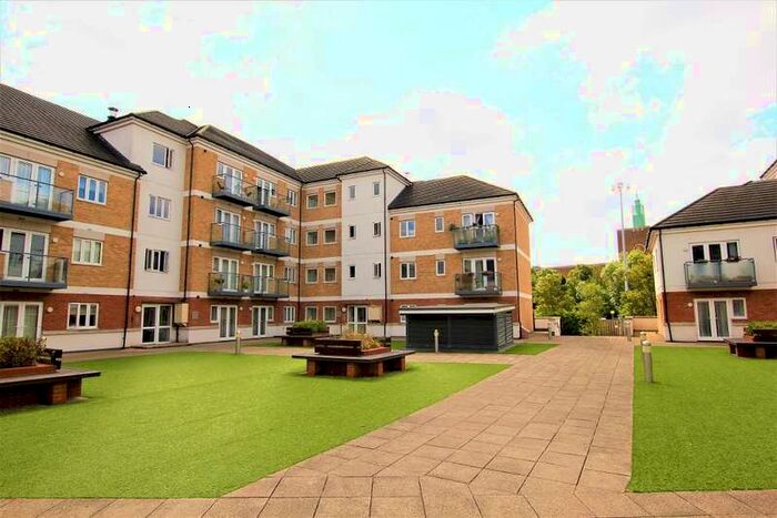 2 Bedroom Apartment To Rent In Hales Court, Ley Farm Close Nth Wat, Watford, WD25