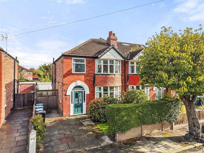 3 Bedroom Semi-Detached House For Sale In Norley Drive, Sale, M33