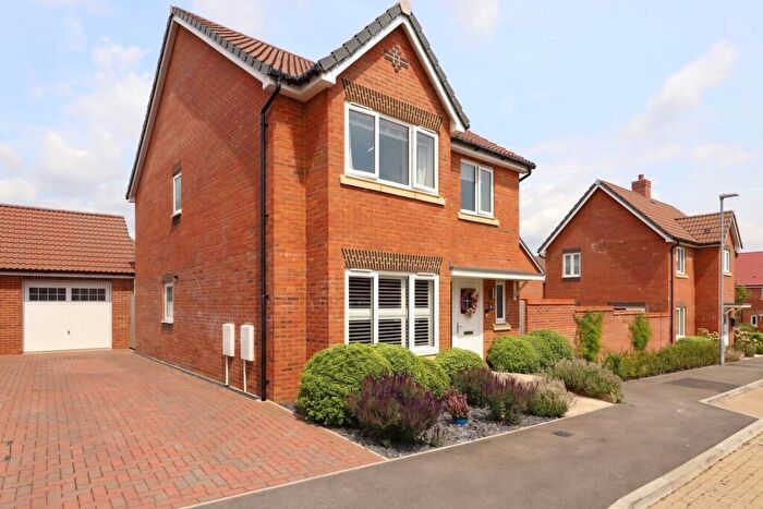 4 Bedroom Detached House For Sale In Fortuna Road, Blandford St Mary, DT11