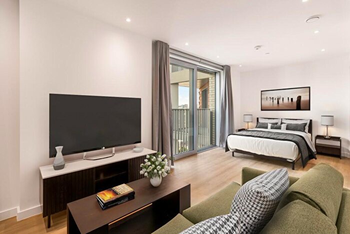 Studio To Rent In Nine Elms Lane, London, SW11