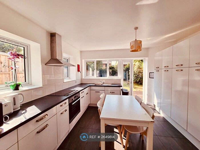 4 Bedroom Semi-Detached House To Rent In Morrell Avenue, Oxford, OX4