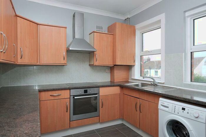 3 Bedroom Semi-Detached House To Rent In Nesbitt Road, Brighton, BN2