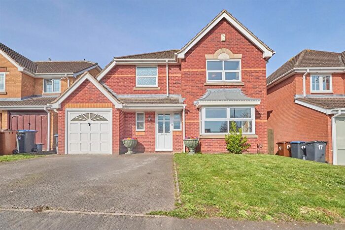 4 Bedroom Detached House For Sale In Aldin Way, Hinckley, LE10