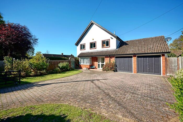 4 Bedroom Detached House For Sale In Church Way, Little Stukeley, Huntingdon, PE28