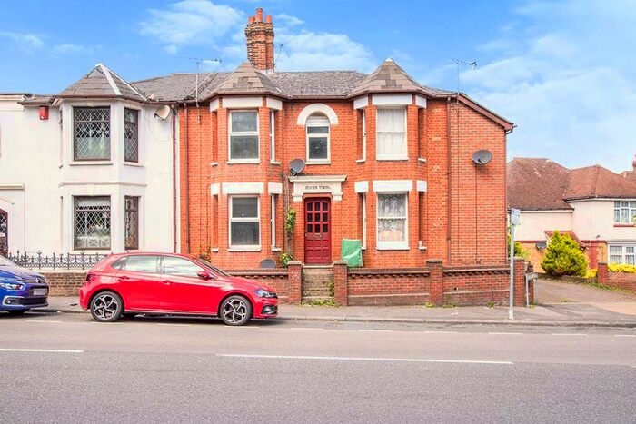 2 Bedroom Terraced House To Rent In Maidstone Road, Chatham, Kent, ME4