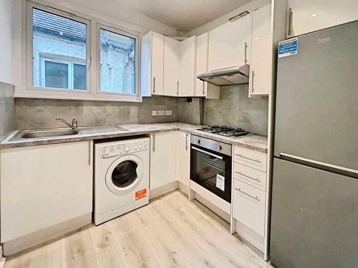 2 Bedroom Flat To Rent In Marvels Lane, London, SE12