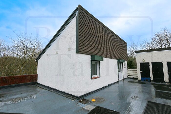 2 Bedroom Flat To Rent In Hallgate, Chorley, PR7