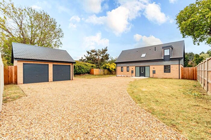 4 Bedroom Detached House For Sale In Two Saints Close, Hoveton, NR12