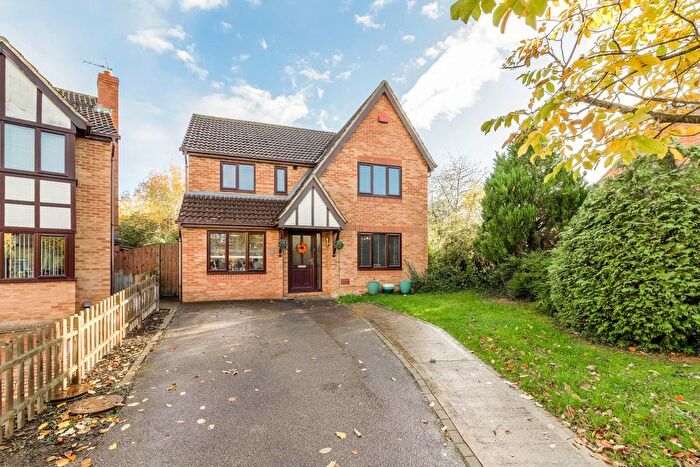 4 Bedroom Detached House For Sale In Isaacson Drive, Wavendon Gate, MK7
