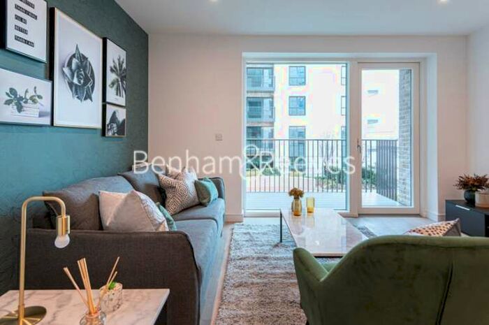 1 Bedroom Apartment To Rent In Greenleaf Walk, Southall, UB1