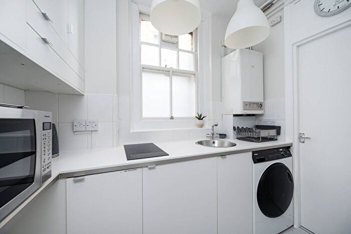 1 Bedroom Flat To Rent In Aldwych Chambers, Covent Garden, London, WC2B