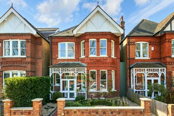 2 Bedroom Flat To Rent In Pensford Avenue, Richmond, TW9