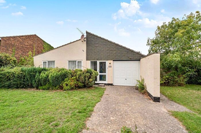 3 Bedroom Detached Bungalow For Sale In St. Peters Crescent, Selsey, Chichester, West Sussex, PO20