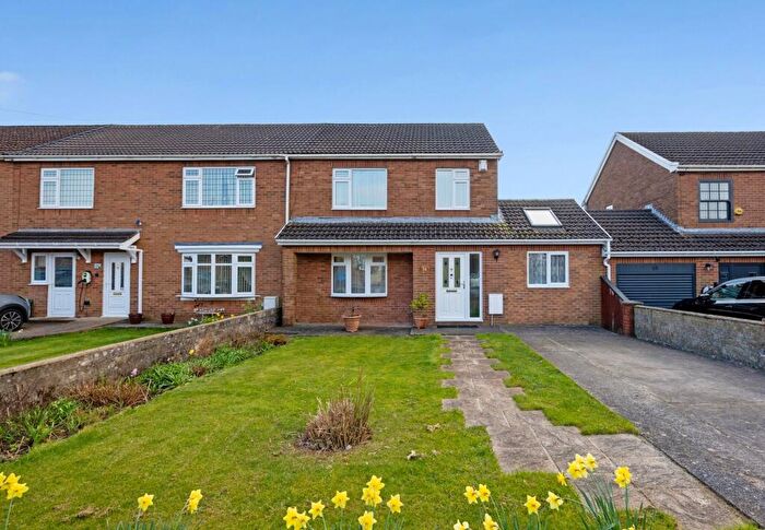 3 Bedroom End Of Terrace House For Sale In Tyla Coch, Llanharry, CF72