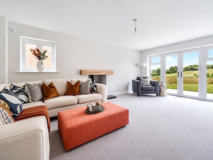 4 Bedroom Detached House For Sale In Shepherds Ridge, Mortimer Common, Reading, Berkshire, RG7