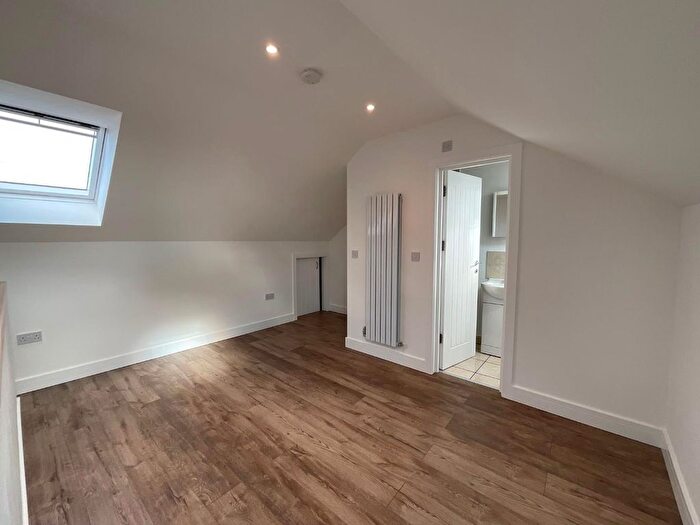 2 Bedroom Flat To Rent In Bell Hill Road, St George, Bristol, BS5