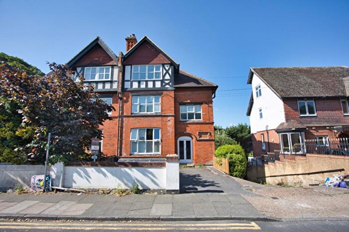 1 Bedroom Flat For Sale In Castle Avenue, Dover, CT16