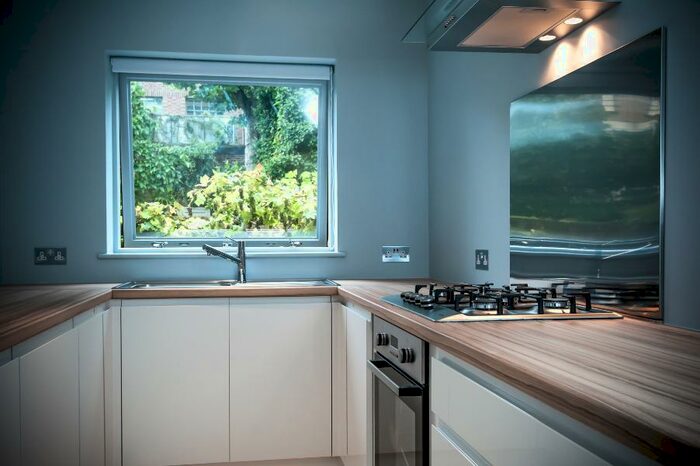 1 Bedroom Terraced House To Rent In Kennington Park Road, SE11