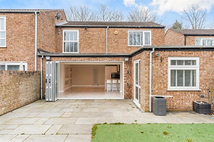 3 Bedroom End Terrace House To Rent In Caling Croft, New Ash Green, DA3
