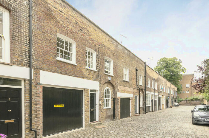 2 Bedroom Mews To Rent In Hanover Terrace Mews, London, NW1