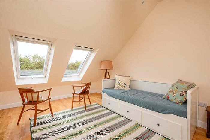 2 Bedroom Semi-detached Bungalow For Sale In Alder Way, New Earswick, York, YO32