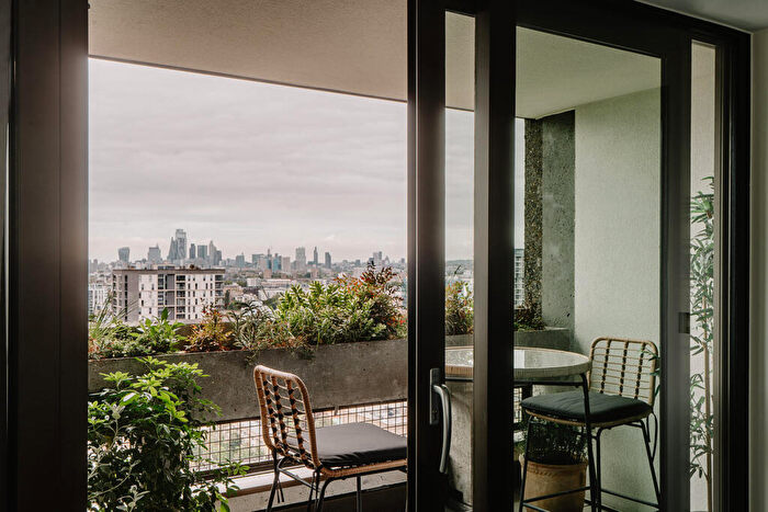 1 Bedroom Flat To Rent In Balfron Tower, St Leonards Road, London, E14