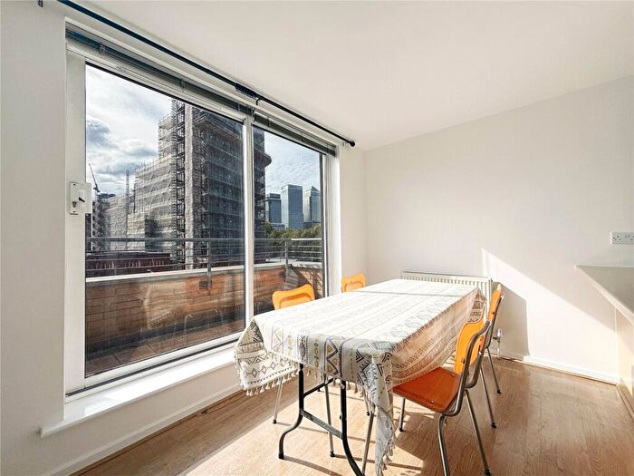 1 Bedroom Flat To Rent In Follett Street, London, E14