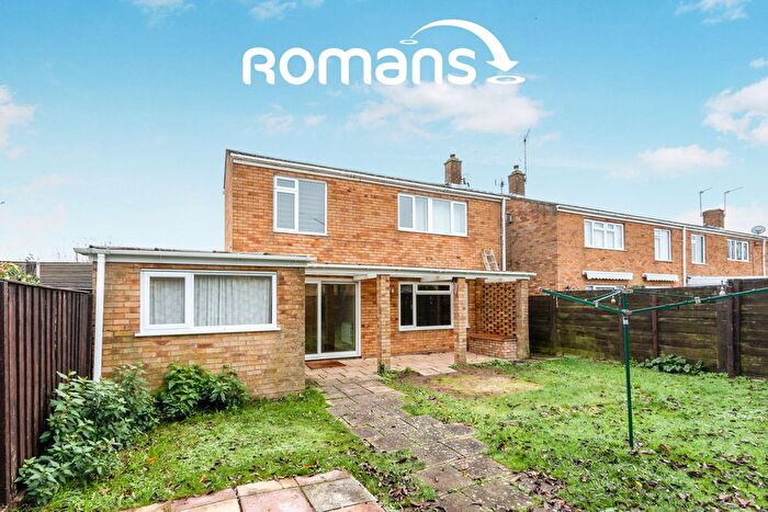 3 Bedroom Property To Rent In Laburnum Way, Basingstoke, RG23