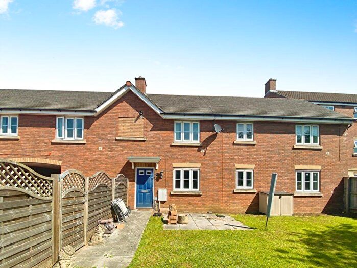 2 Bedroom Maisonette To Rent In Longacers, Brackla, Bridgend, CF31