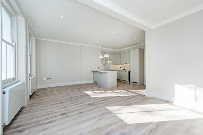 2 Bedroom Flat To Rent In Cornwall Gardens, South Kensington, SW7