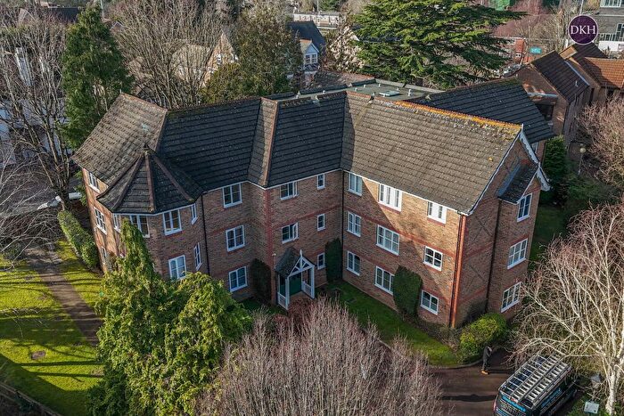 2 Bedroom Flat To Rent In The Beeches, Halsey Road, Watford, Hertfordshire, WD18