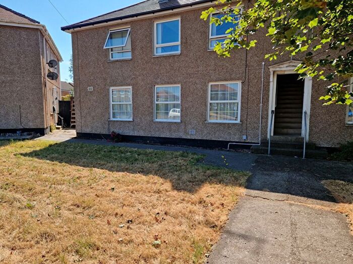 2 Bedroom Flat For Sale In Woodland Avenue, Porthcawl, CF36