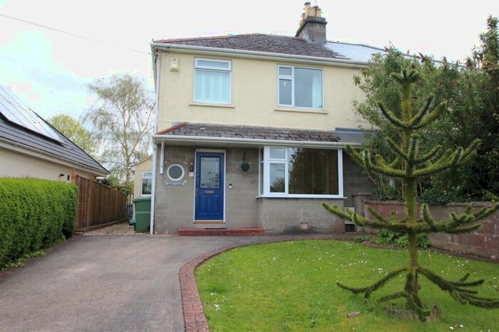 3 Bedroom Semi-Detached House For Sale In Compton Road, Shepton Mallet, BA4